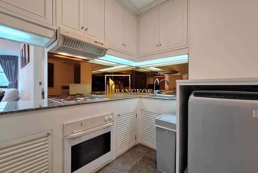 3 bedroom renovated condo for rent Baan Suanpetch 6814 image-02