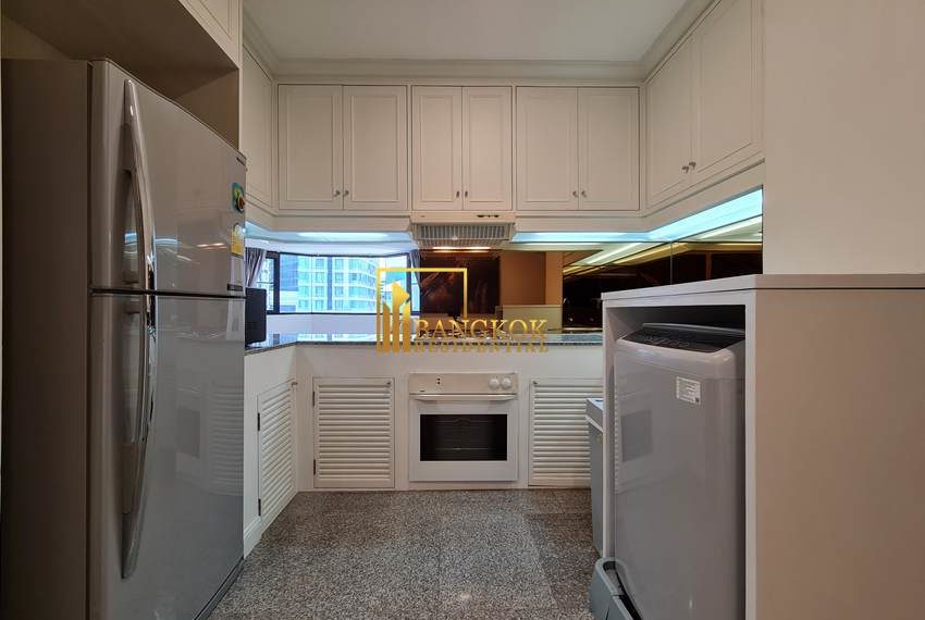 3 bedroom renovated condo for rent Baan Suanpetch 6814 image-03