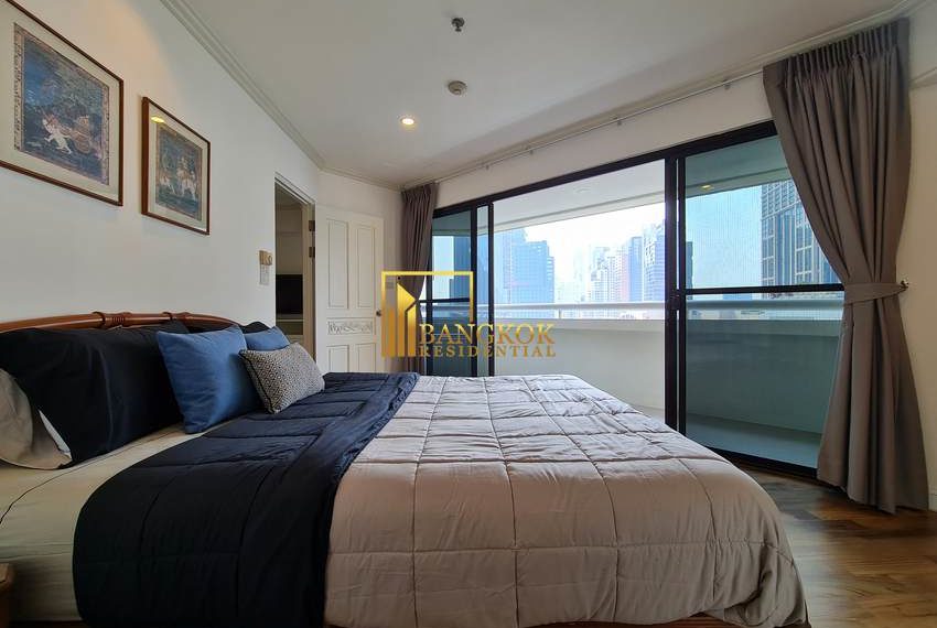 3 bedroom renovated condo for rent Baan Suanpetch 6814 image-12