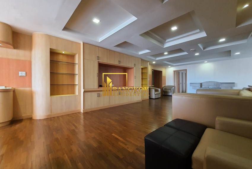 pet friendly 3 bed for rent President Park 14460 image-03