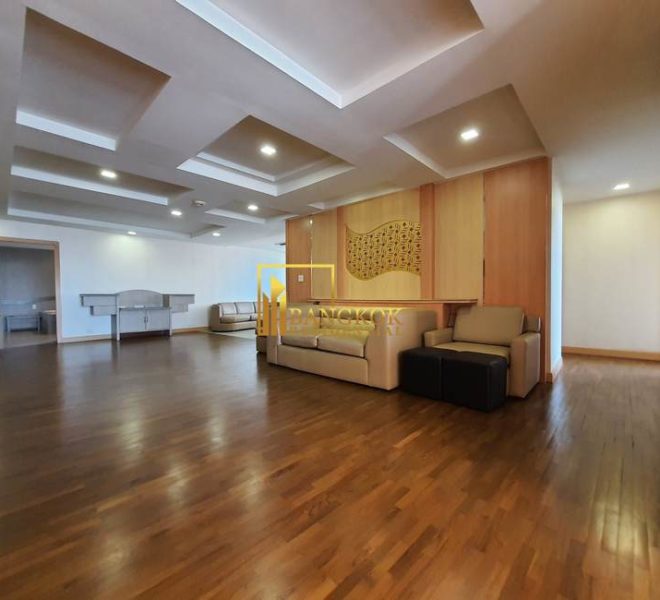 pet friendly 3 bed for rent President Park 14460 image-04