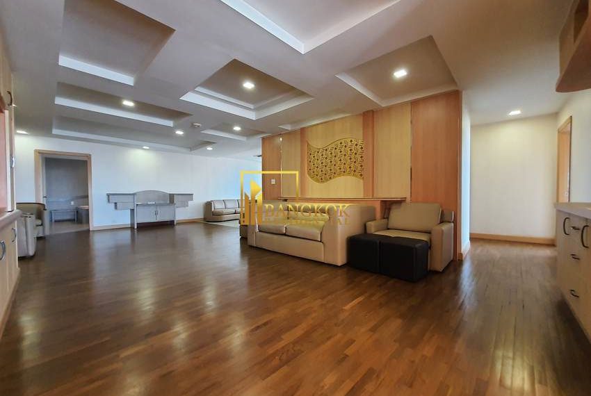 pet friendly 3 bed for rent President Park 14460 image-04