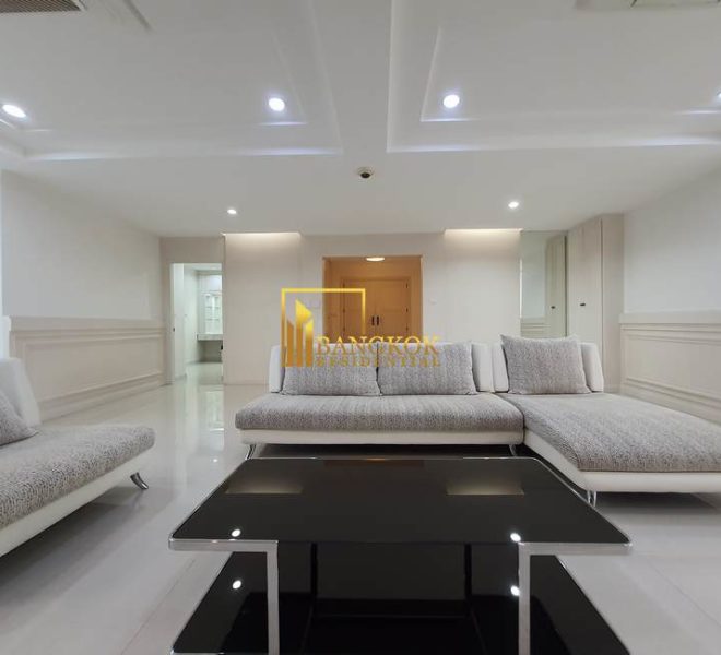 renovated 3 bed corner unit fior rent President Park 11001 image-06