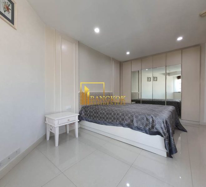 renovated 3 bed corner unit fior rent President Park 11001 image-12