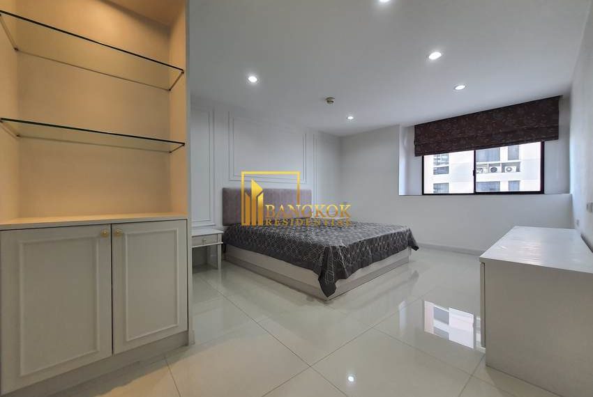 renovated 3 bed corner unit fior rent President Park 11001 image-19