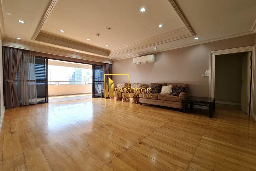 renovated 3 bed for rent Tower Park 5902 image-01
