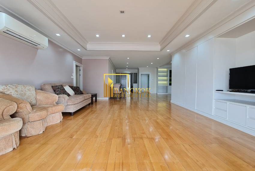 renovated 3 bed for rent Tower Park 5902 image-02