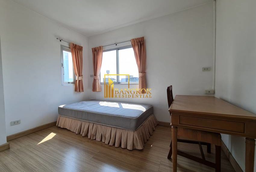 2 bed for rent P.W.T Mansion 0832 image-09