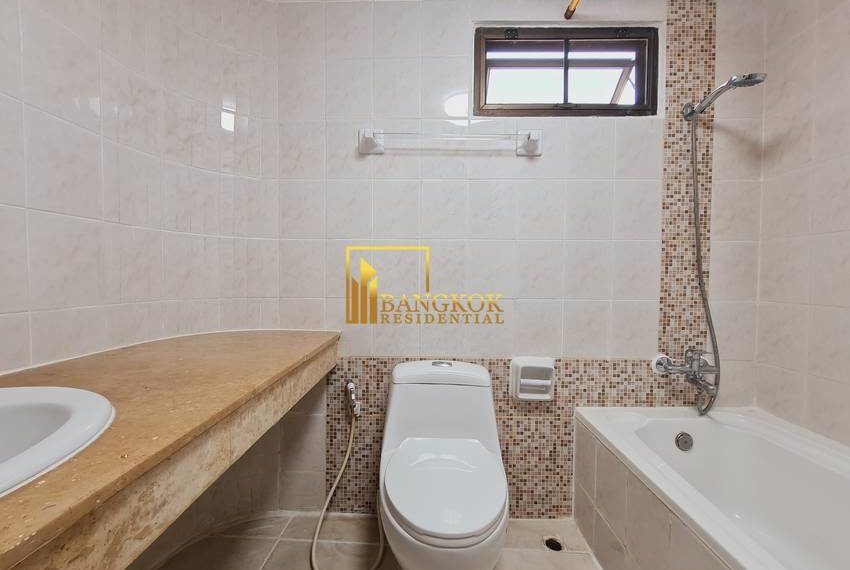 3 bed for rent DH Grand Tower 20788 image-09