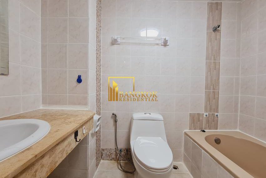 3 bed for rent DH Grand Tower 20788 image-12