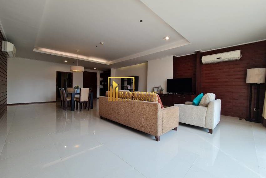 3 bed serviced apartment Piyathip Place 7130 image-02