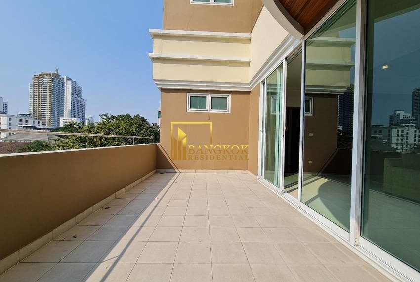 3 bed serviced apartment Piyathip Place 7130 image-07