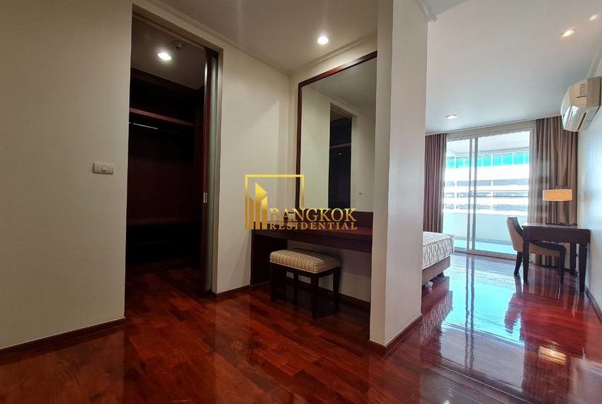 3 bed serviced apartment Piyathip Place 7130 image-13
