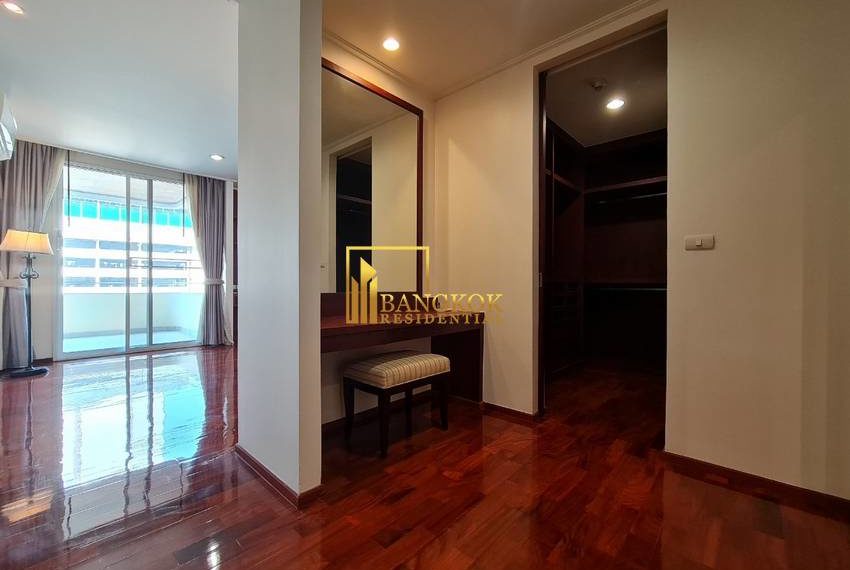 3 bed serviced apartment Piyathip Place 7130 image-19