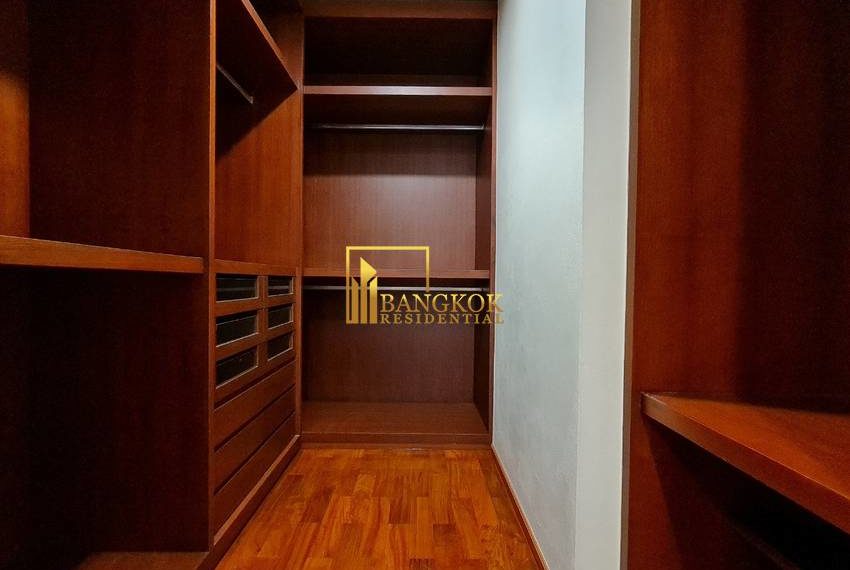 3 bed serviced apartment Piyathip Place 7130 image-22