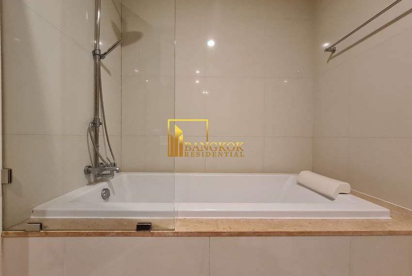 3 bed serviced apartment Piyathip Place 7130 image-24