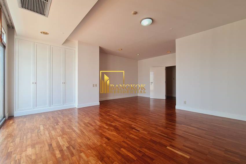 3 bed apartment Krungthep Thani Tower 20789 image-08