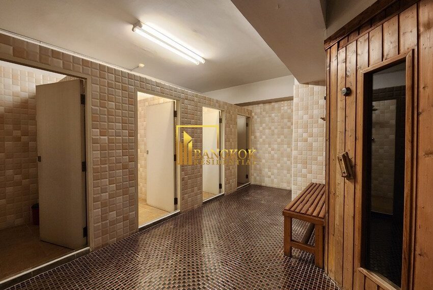 Royal Castle Facilities Image-08
