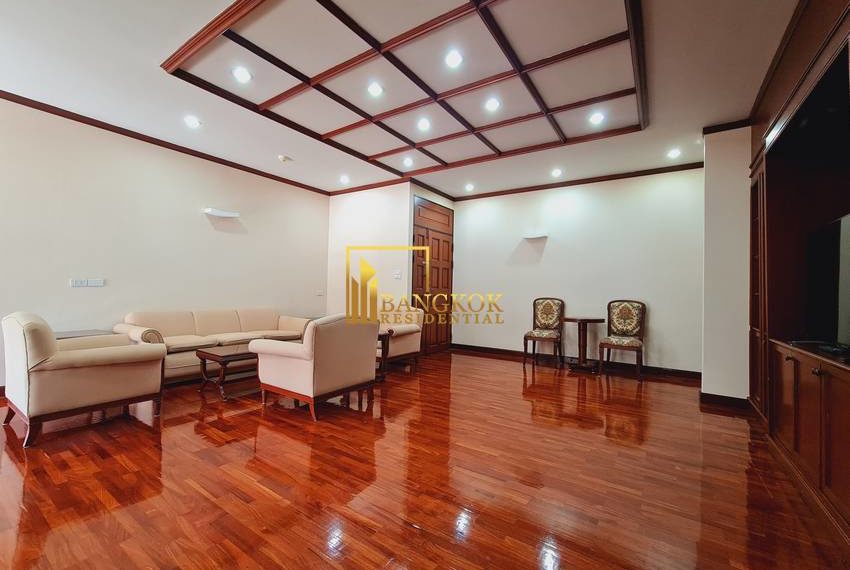 3 bed apartment for rent Nida Mansion20586 image-01