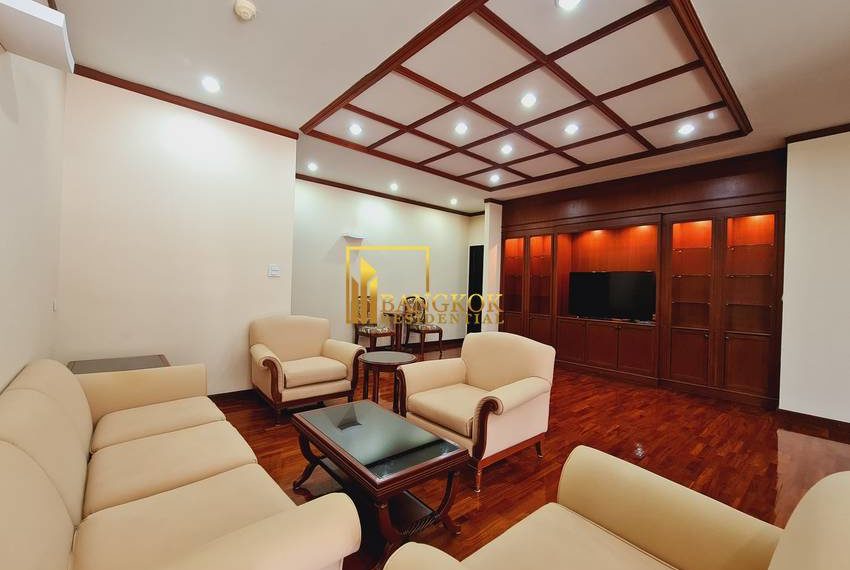 3 bed apartment for rent Nida Mansion20586 image-02