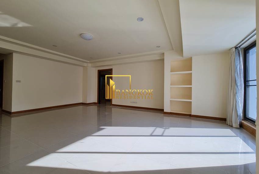 3 bedroom phrom phong Royal Castle 2842 image-02