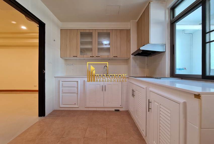 3 bedroom phrom phong Royal Castle 2842 image-07