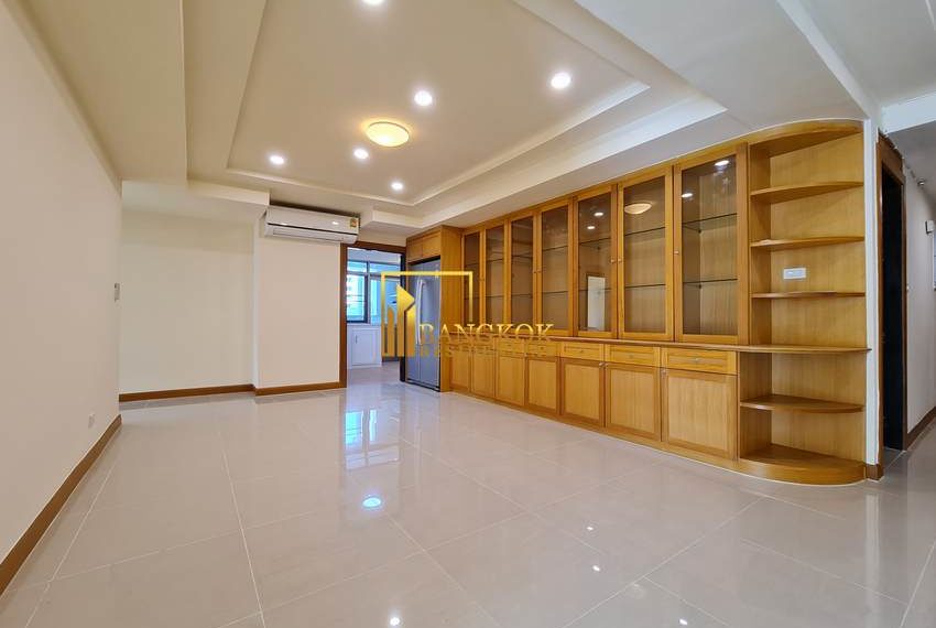 3 bedroom phrom phong Royal Castle 2842 image-08