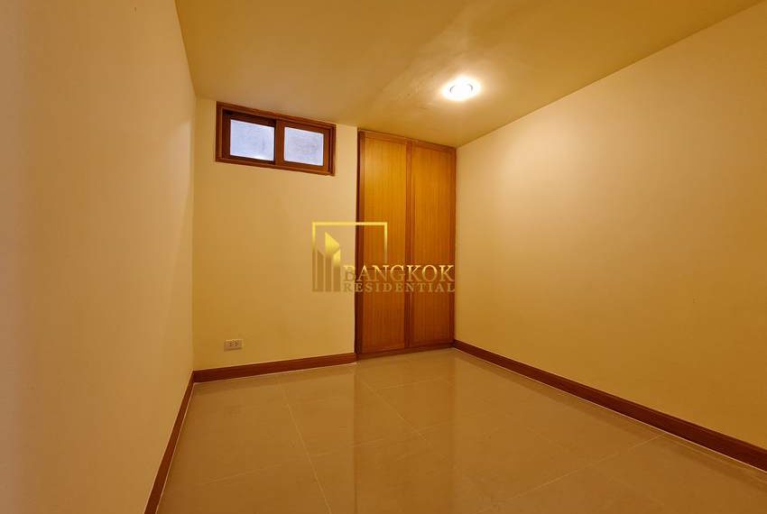 3 bedroom phrom phong Royal Castle 2842 image-11