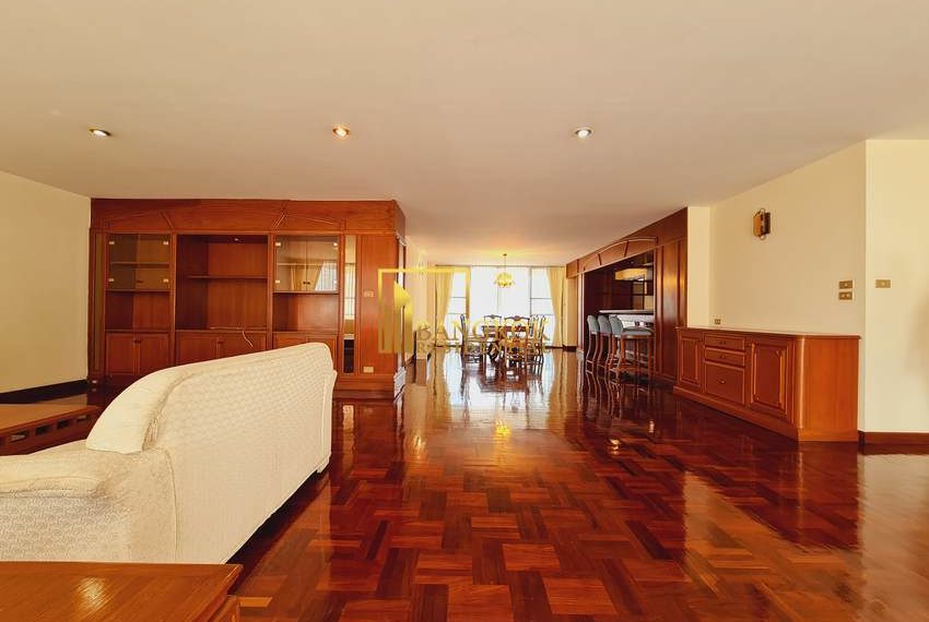 pet friendly 4 bed apartment asoke Sriratana Mansion 2 20428 image-02