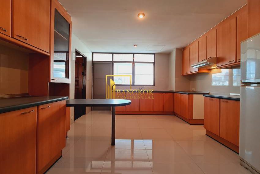 pet friendly 4 bed apartment asoke Sriratana Mansion 2 20428 image-08