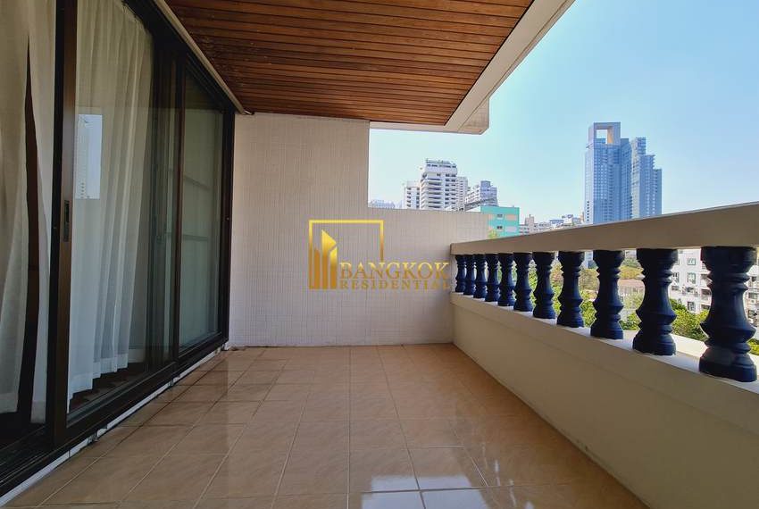 pet friendly 4 bed apartment asoke Sriratana Mansion 2 20428 image-10
