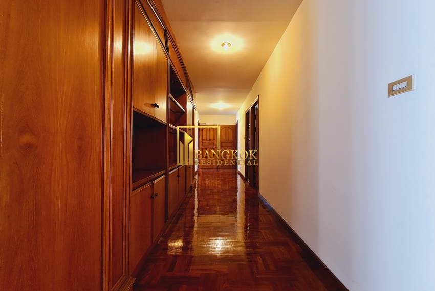 pet friendly 4 bed apartment asoke Sriratana Mansion 2 20428 image-11