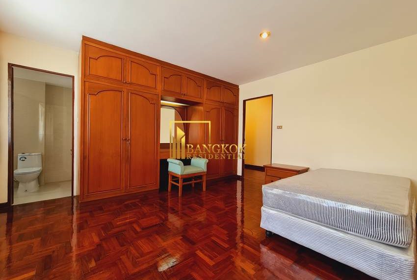 pet friendly 4 bed apartment asoke Sriratana Mansion 2 20428 image-16