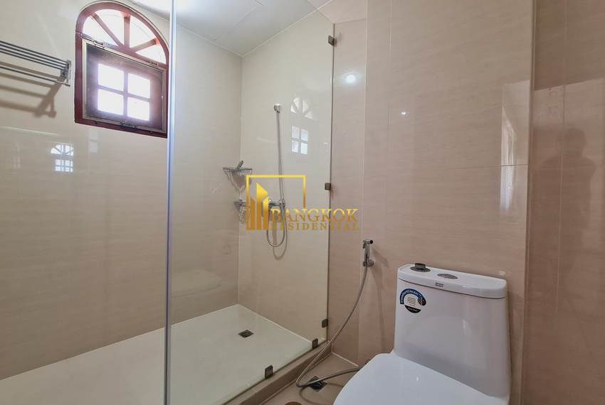 pet friendly 4 bed apartment asoke Sriratana Mansion 2 20428 image-17
