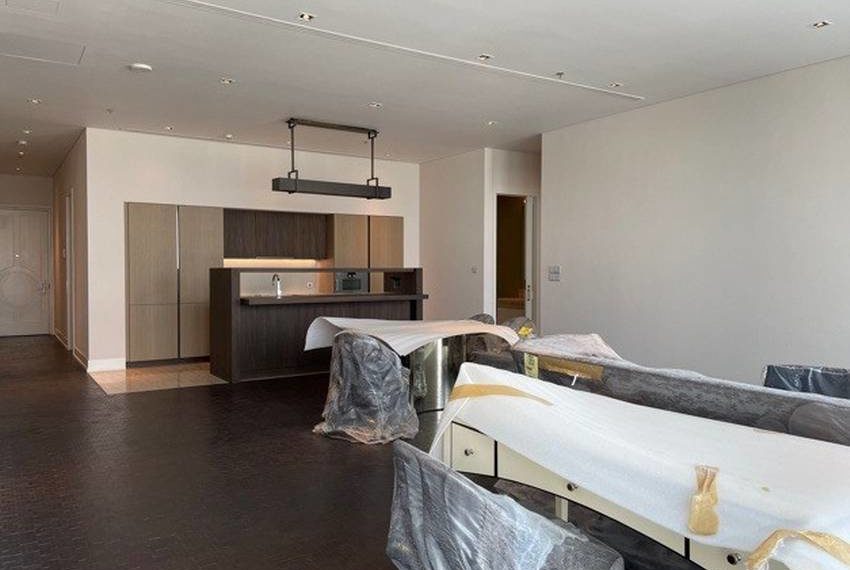 3 Bed Condo For Sale in The Ritz Carlton 14932 Image-01