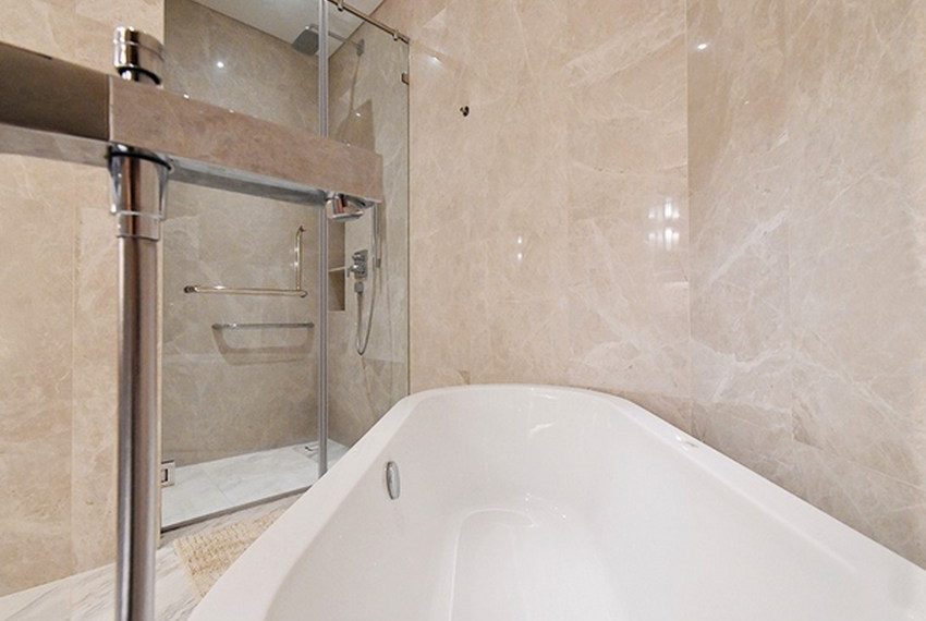 2 Bedroom Duplex Condo Sindhorn Residence 14960 Image-12