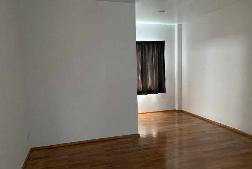 27814 Image-12