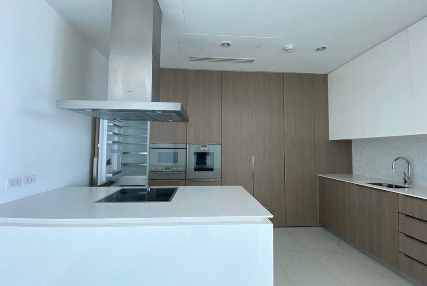 185 Rajadamri 3 Bed Condo For Rent 15032 Image-06