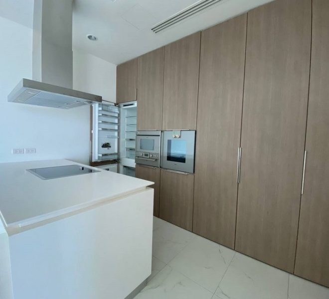 185 Rajadamri 3 Bed Condo For Rent 15032 Image-07