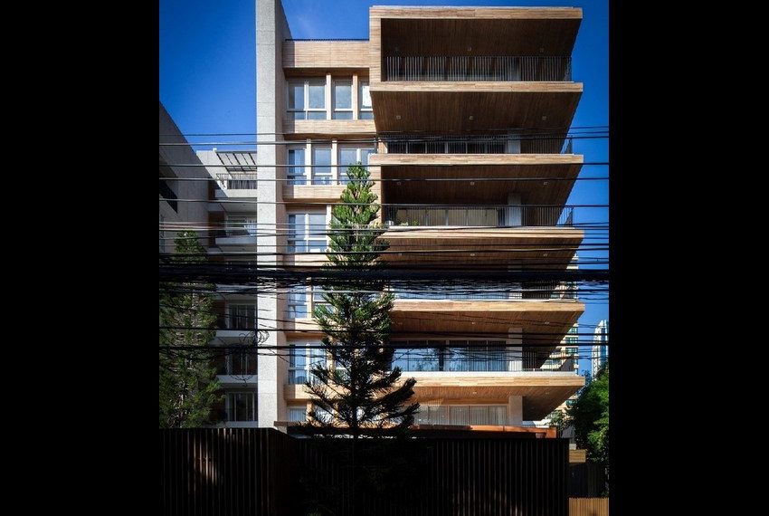 The Pine Crest Residence Image-05