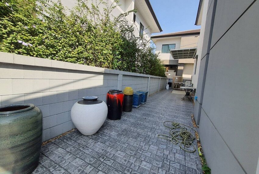 27843 Image-27