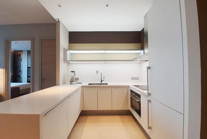 Luxury Condo 1 Bedroom For Rent in Sindhorn Residence 15227 Image-04