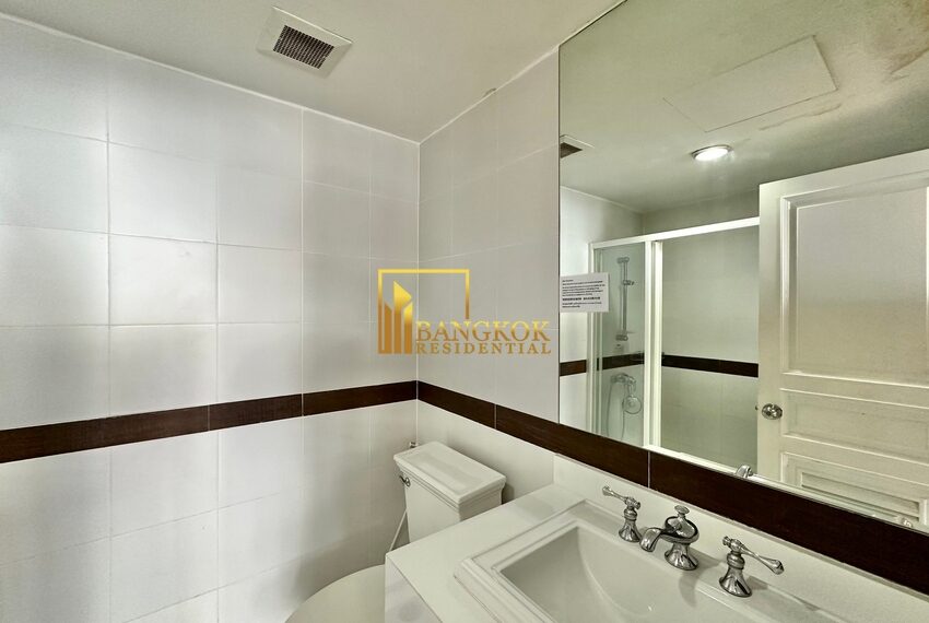 8879 Image-20