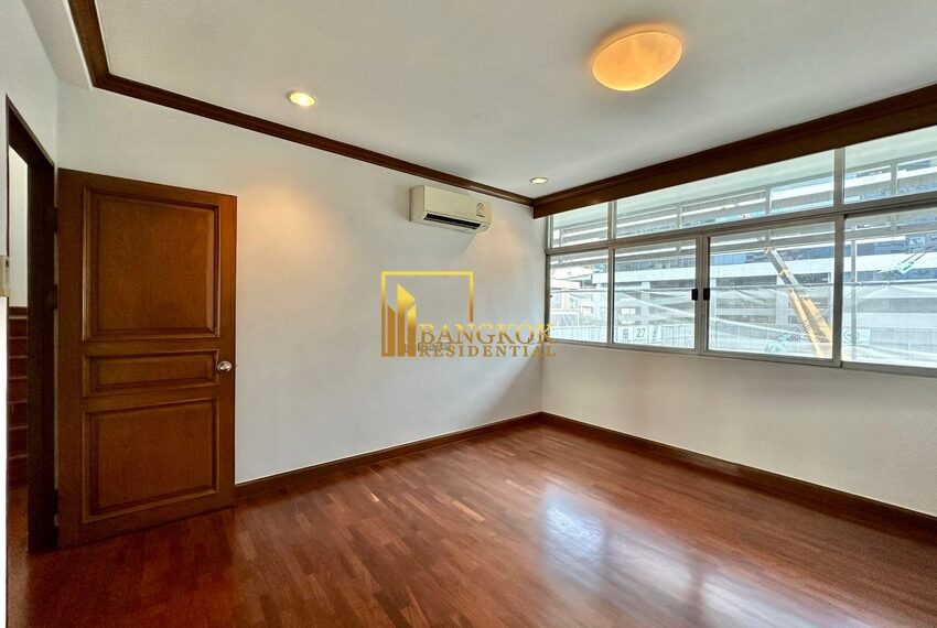 8879 Image-27