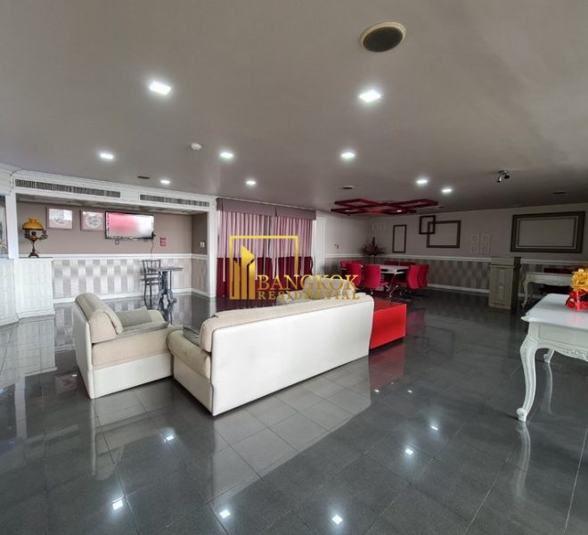Prestige 49 Facilities Image-05