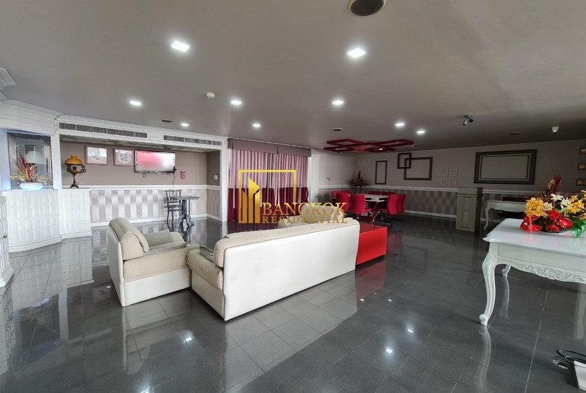 Prestige 49 Facilities Image-05