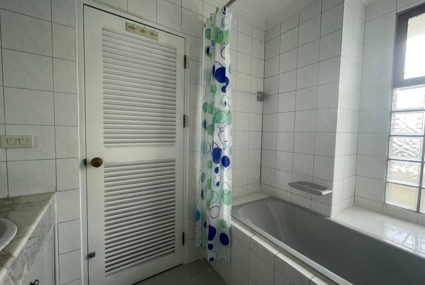 16057 Image-24
