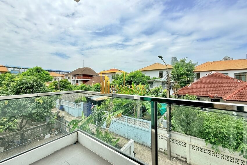 28061 Image-13