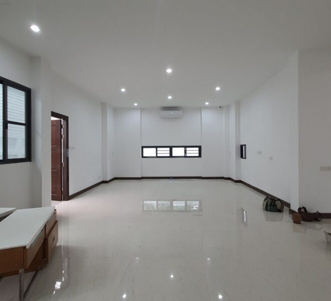 28067 Image-04