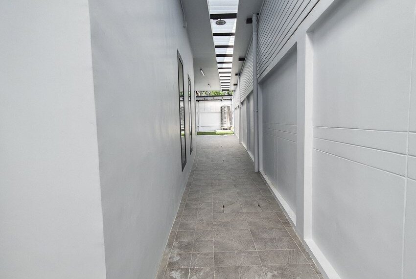 28067 Image-13